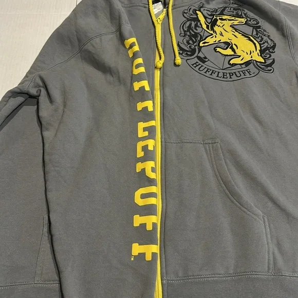 Universal Studios Harry Potter Gray Yellow black Hufflepuff Hoodie zipper packet - Picture 5 of 12